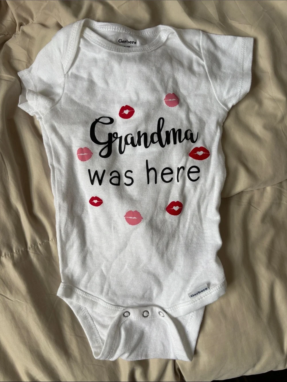 Gerber White Onesies Grandma was here Tuxedo One-Piece Set Red Pink 3-6 Months